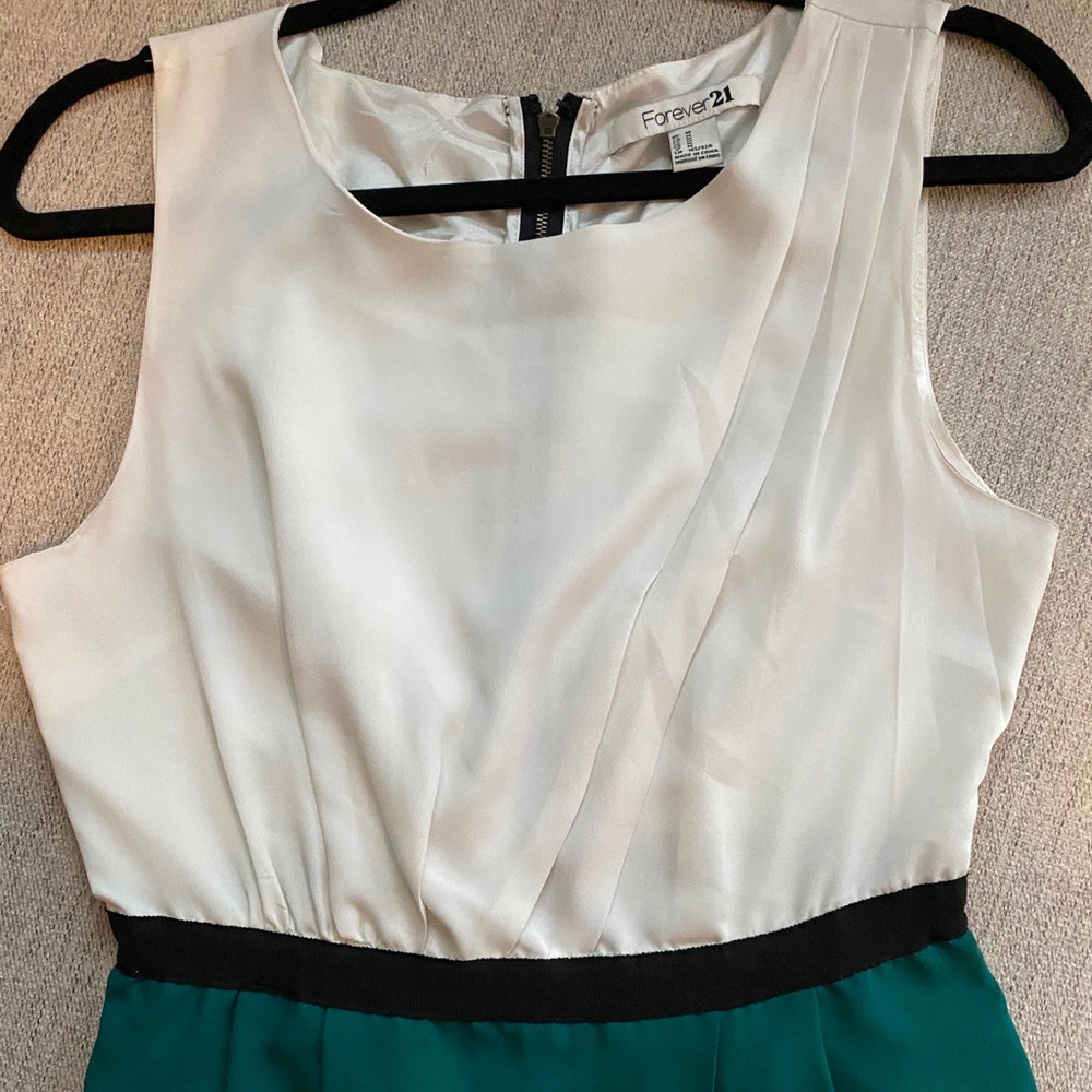 Color Block Dress - Picture 3 of 4